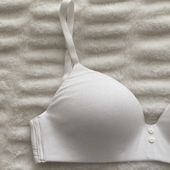 Victoria’s Secret t-shirt lightly lined wireless bra 32DD - Picture 2 of 6